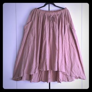 Gauze flowing tan skirt with stylish pockets